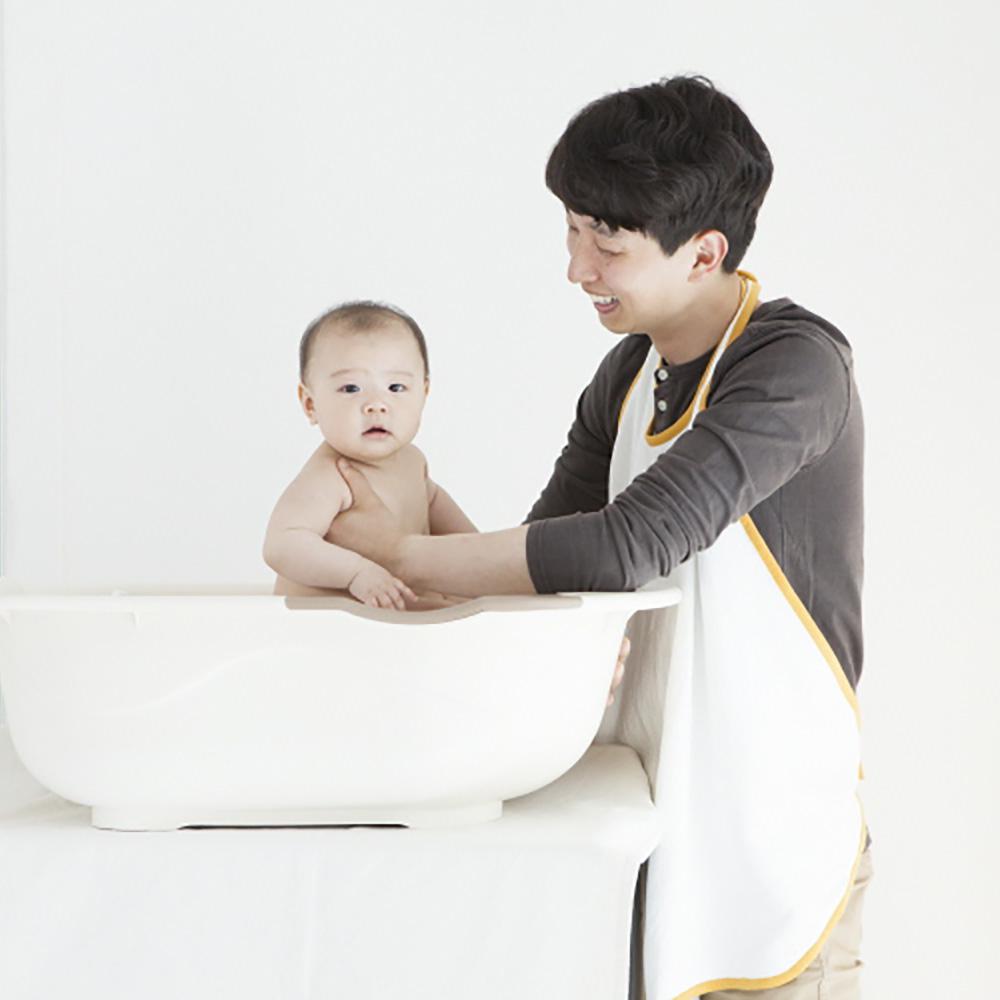 Ice cream towel with 4 functions