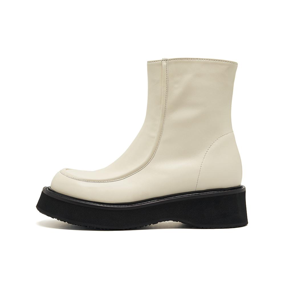 INTHESTAR IS_221399IV