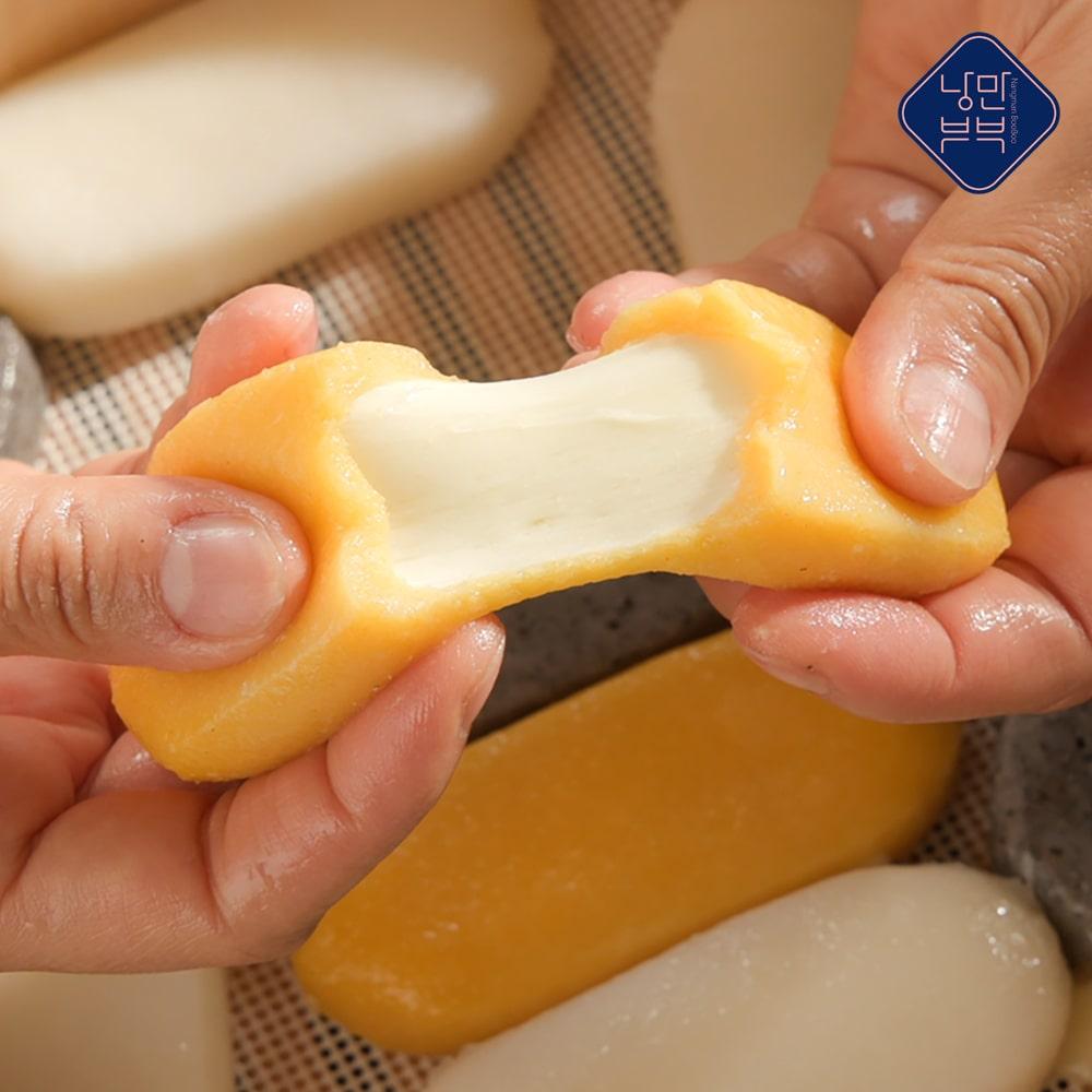 Grilled Cheese tteok bar